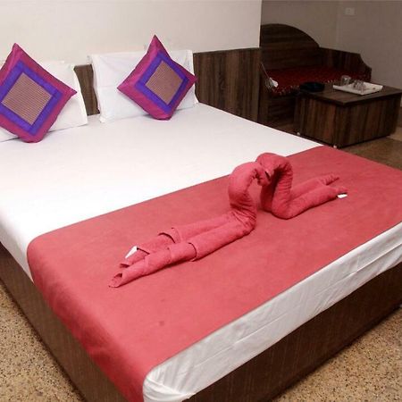 Viva Guest House Панаджи Экстерьер фото