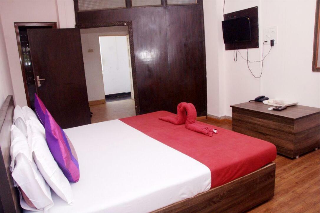 Viva Guest House Панаджи Экстерьер фото